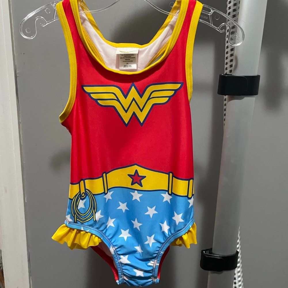 TODDLER GIRLS WONDER WOMAN ONE PIECE SWIMSUIT, SZ 2T